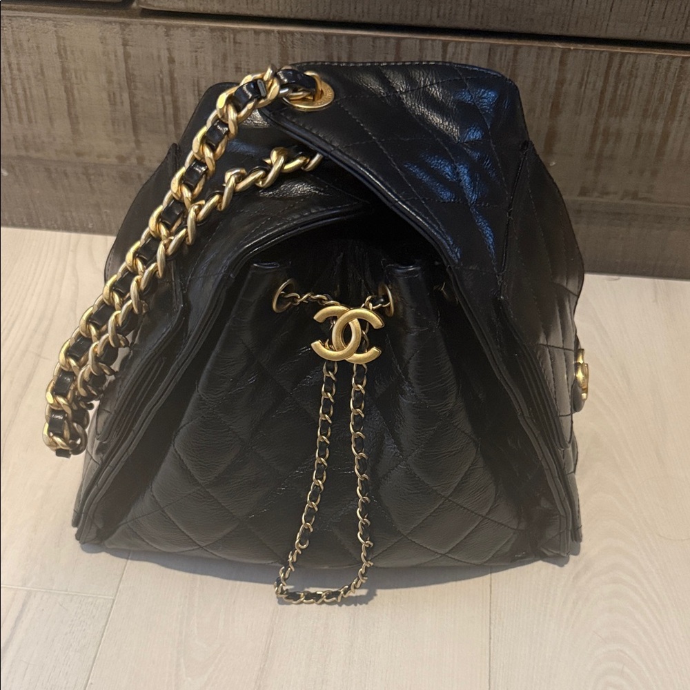 CC Black Shoulder Bag with Gold Chain